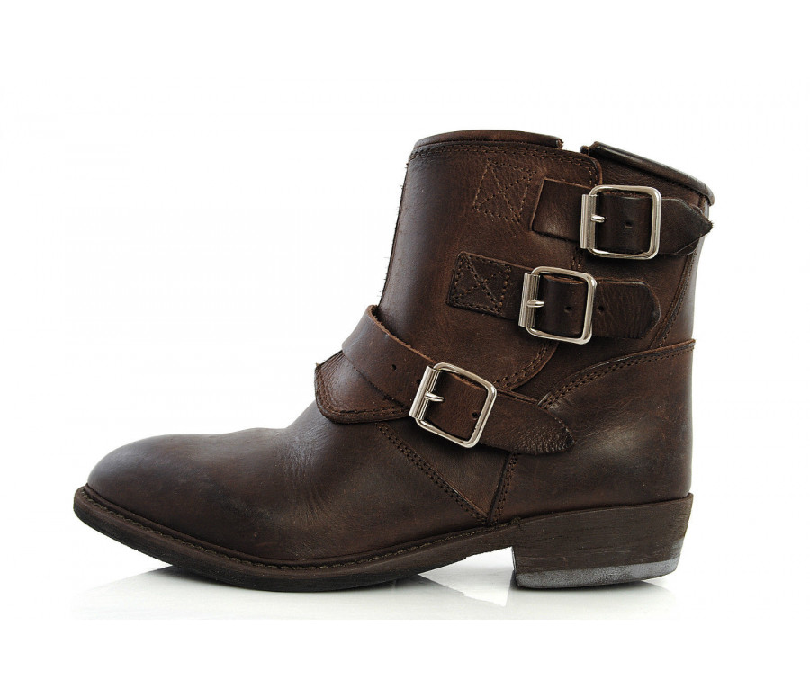 "noha" distressed leather ankle boots