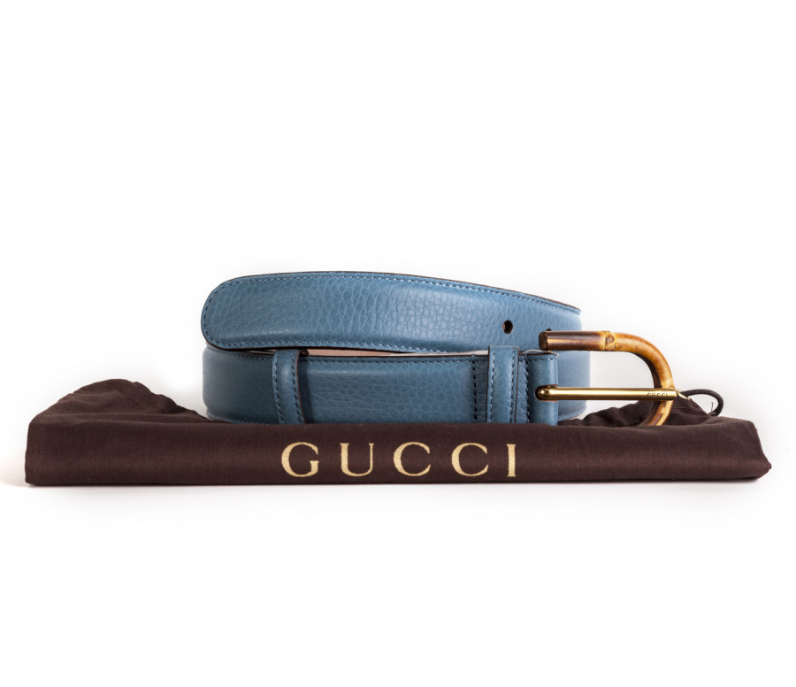Leather belt with bamboo buckle