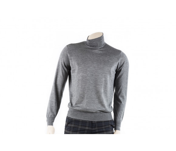 Cashmere & silk turtle neck sweater