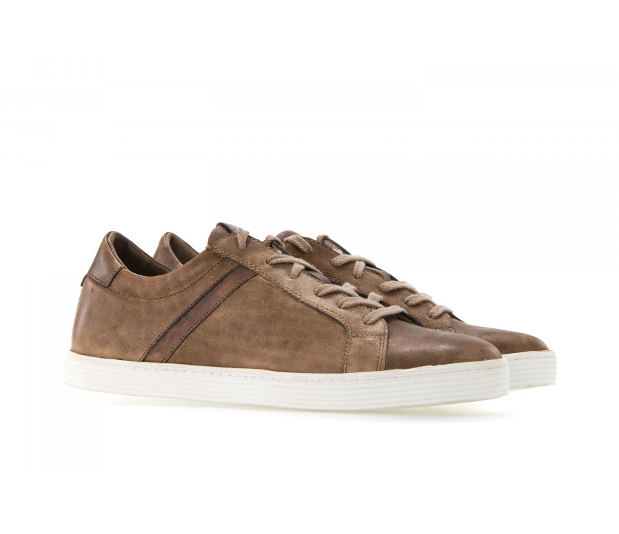 "words 892 low shoe" leather sneakers