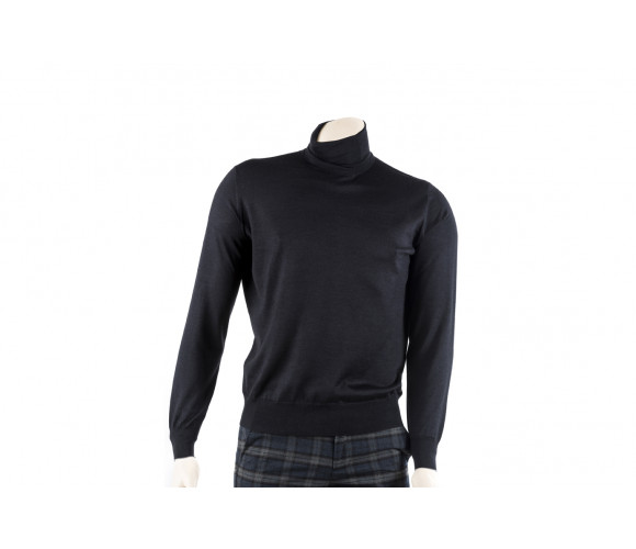 Cashmere & silk turtle neck sweater