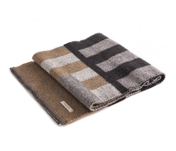 "mega-check" pattern blanket scarf